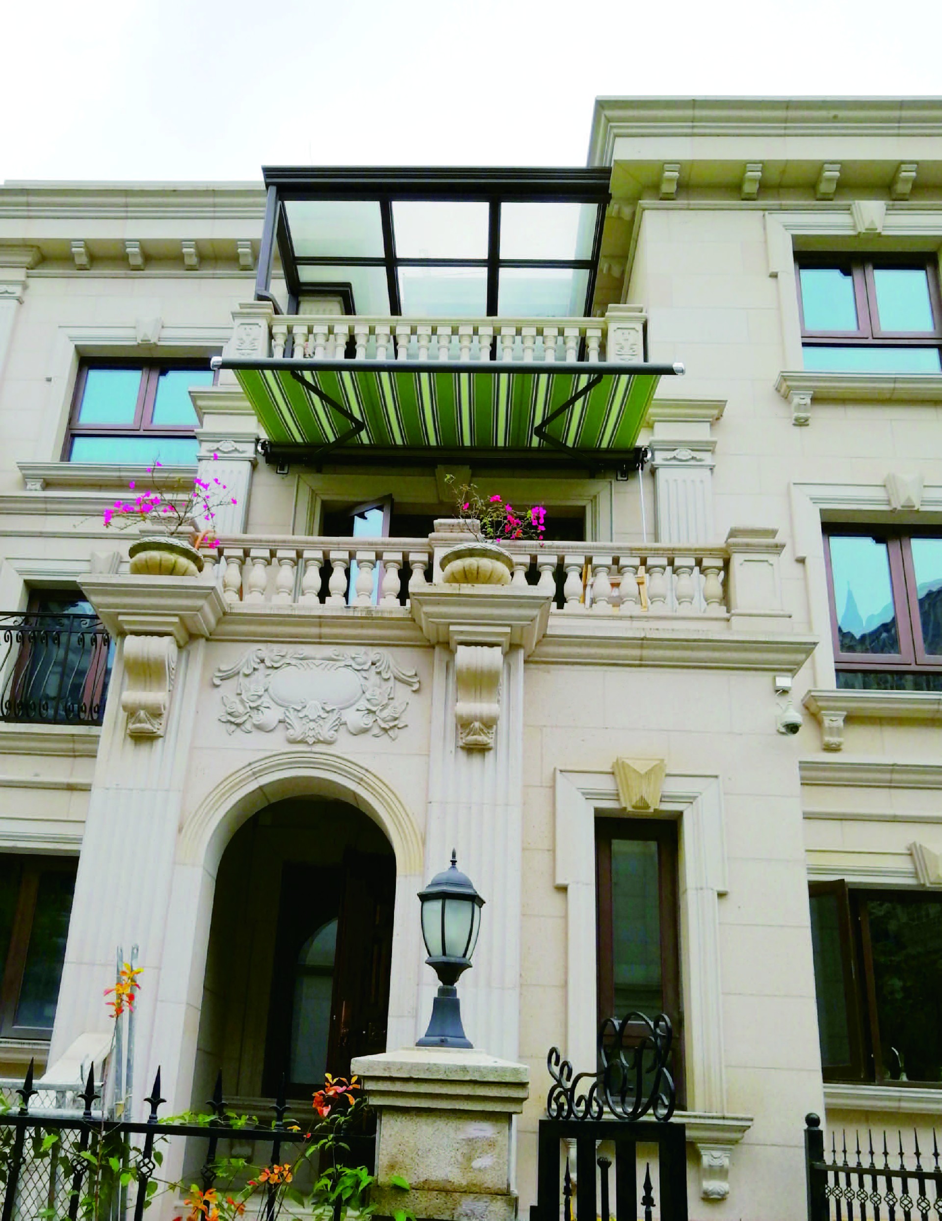 電動(dòng)戶外遮陽(yáng)篷(別墅陽(yáng)臺(tái))