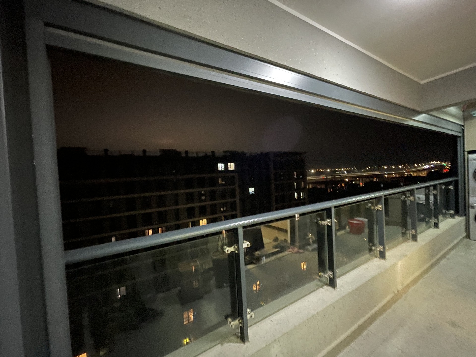 第八代超寬防風(fēng)卷簾案例 第八代超寬防風(fēng)卷簾案例