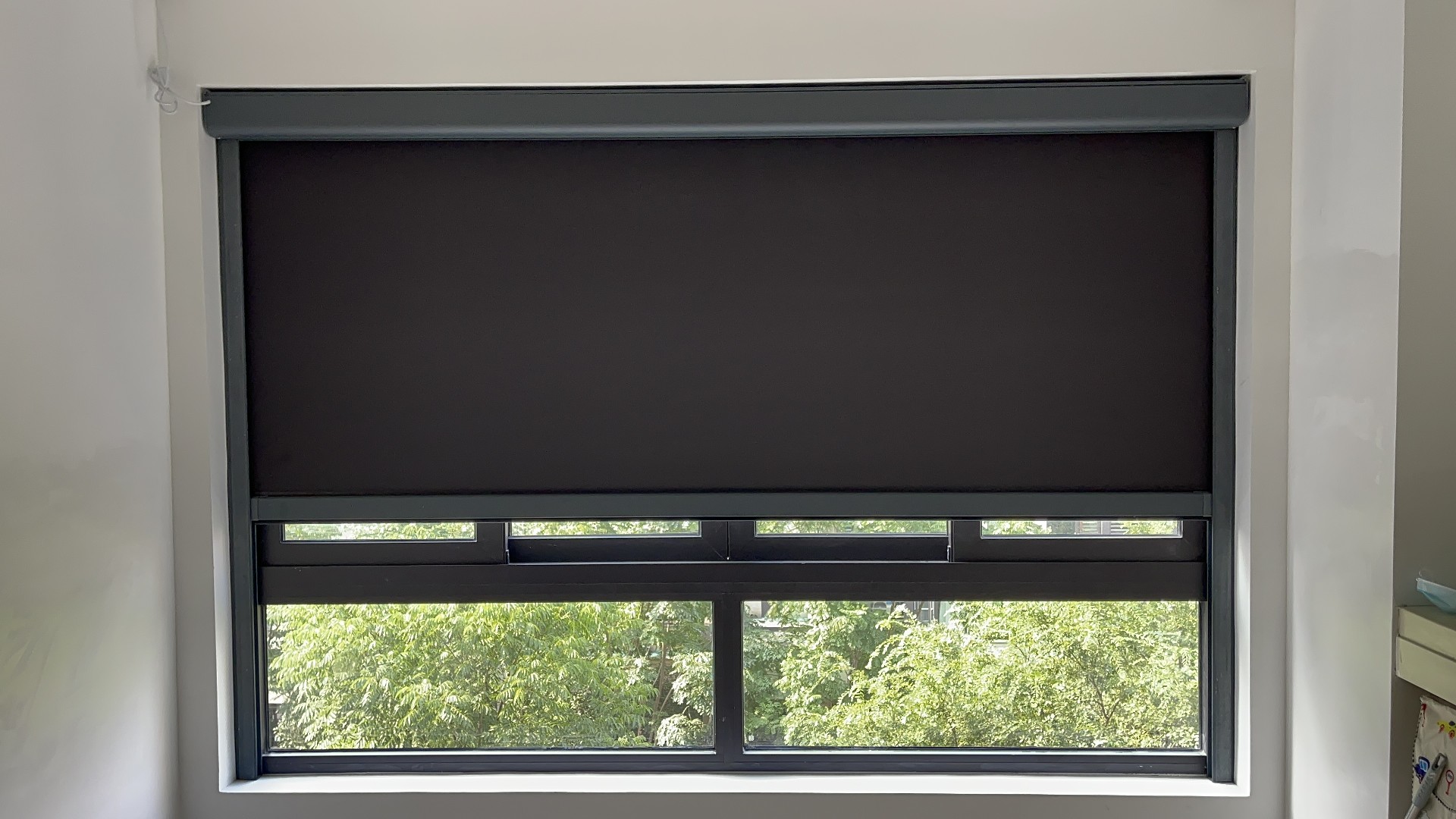 全遮光0%面料半開效果 全遮光0%面料半開效果